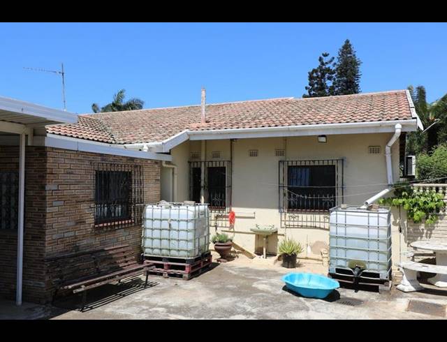 3 BEDROOM HOUSE FOR SALE IN ISIPINGO BEACH